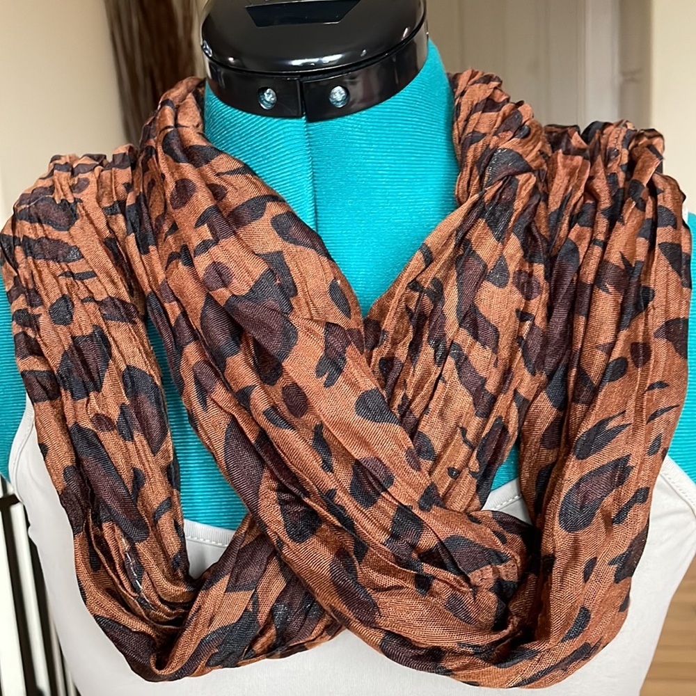 Women scarf